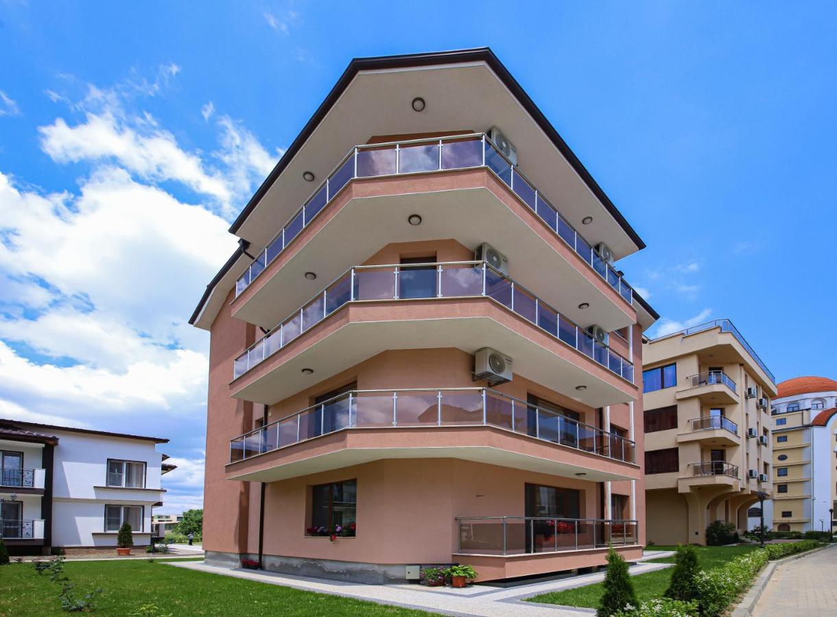 Guesthouse Phoenix Obzor Buitenkant foto