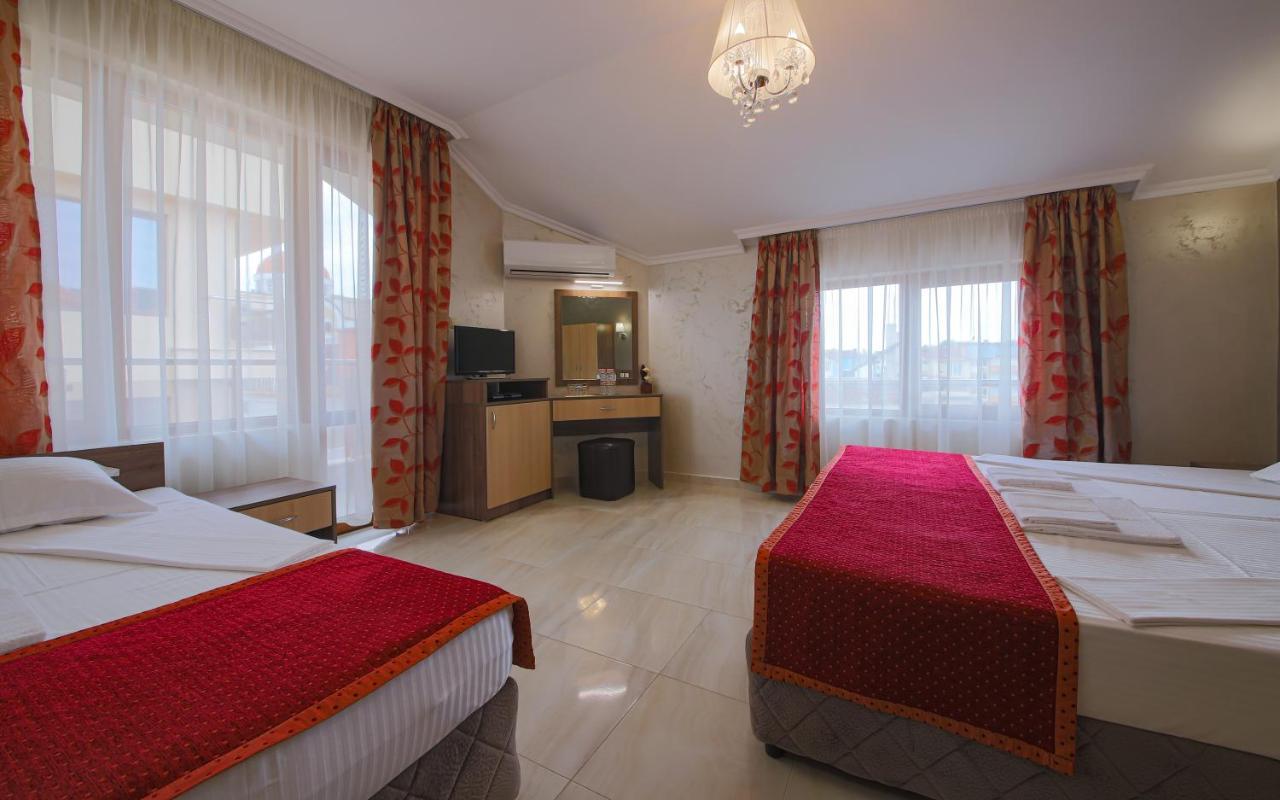 Guesthouse Phoenix Obzor Buitenkant foto